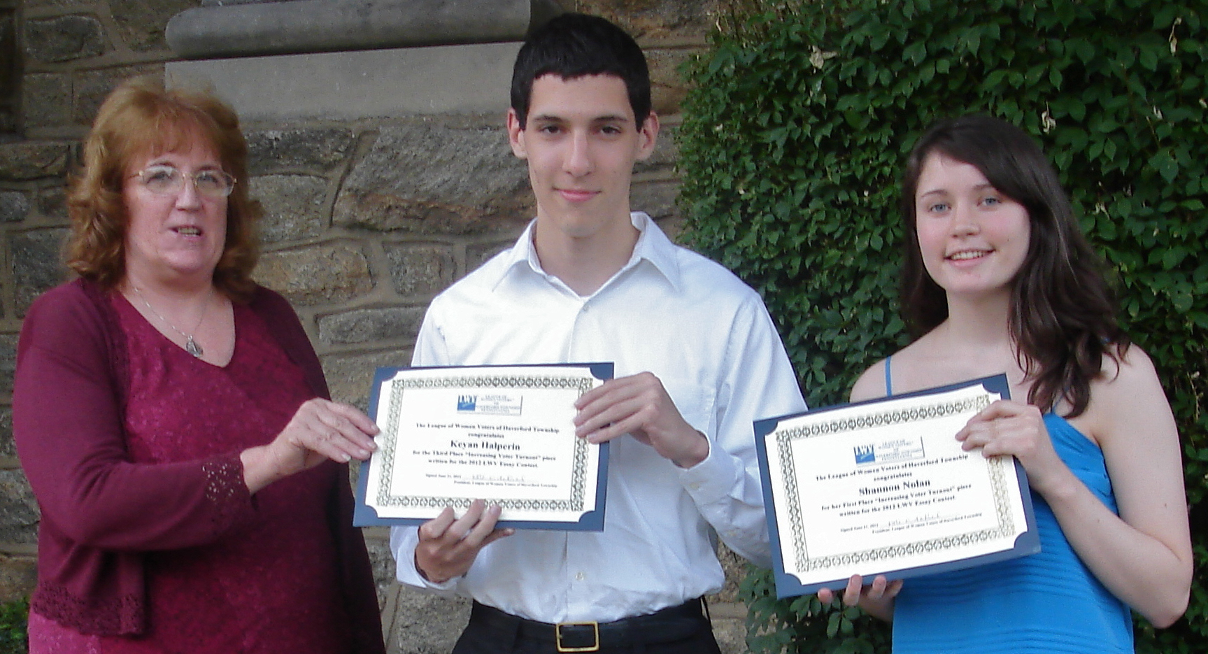 Kate deRiel With LWV Essay Contest Winners Kate deRiel With LWV Essay Contest Winners