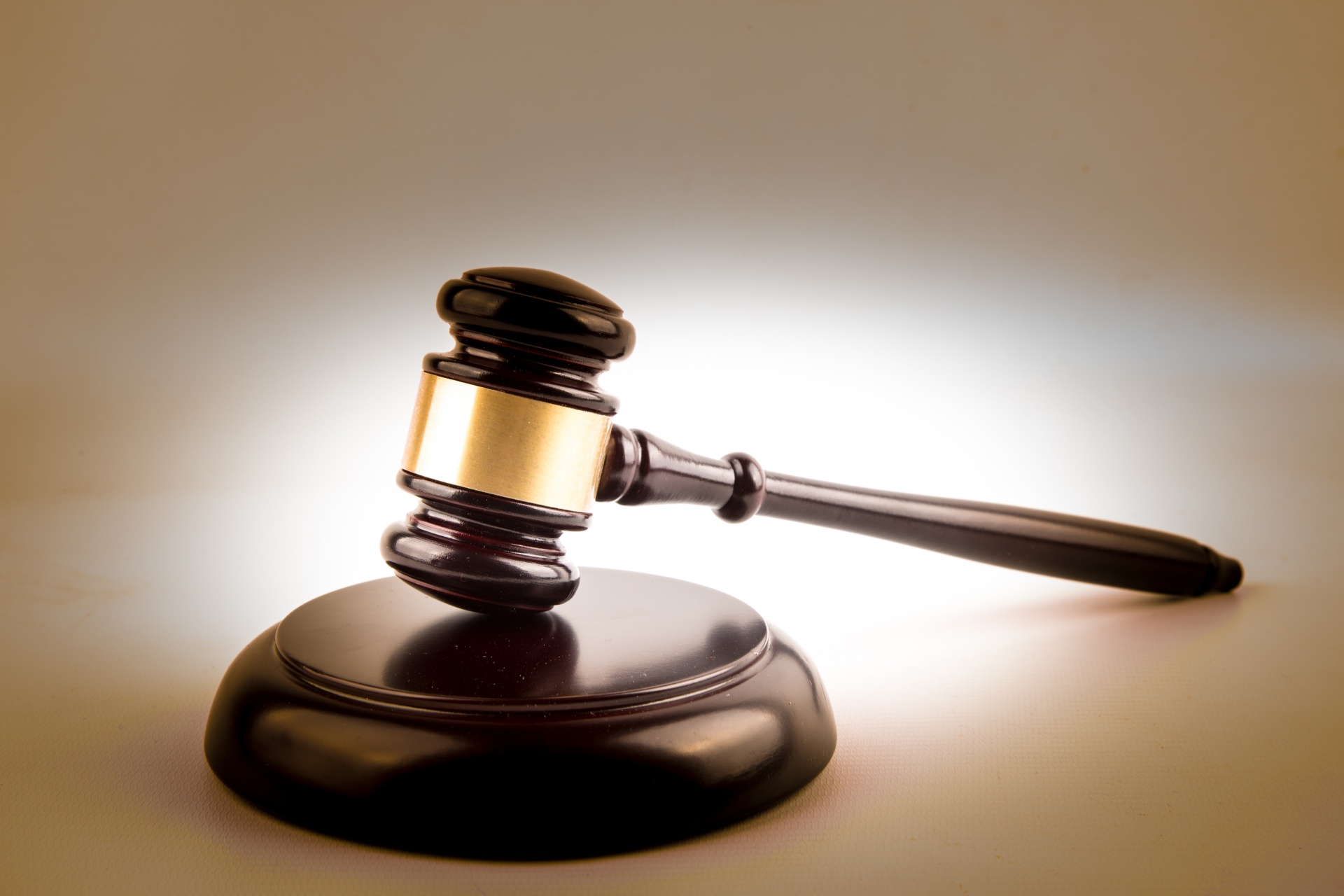 gavel = leadership gavel