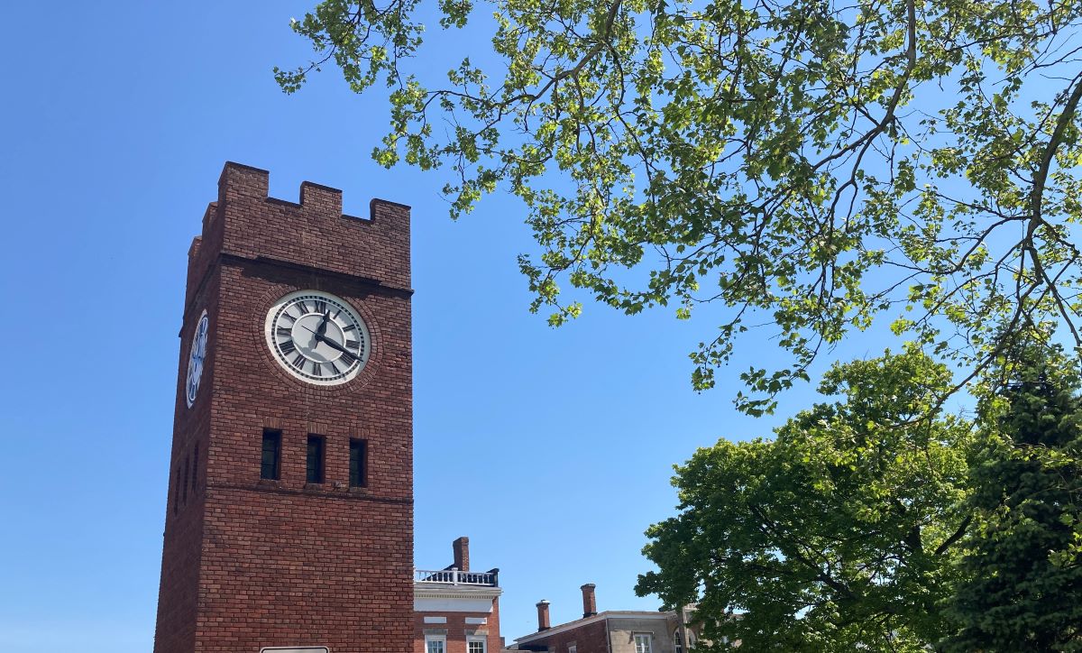 Hudson clocktower spring