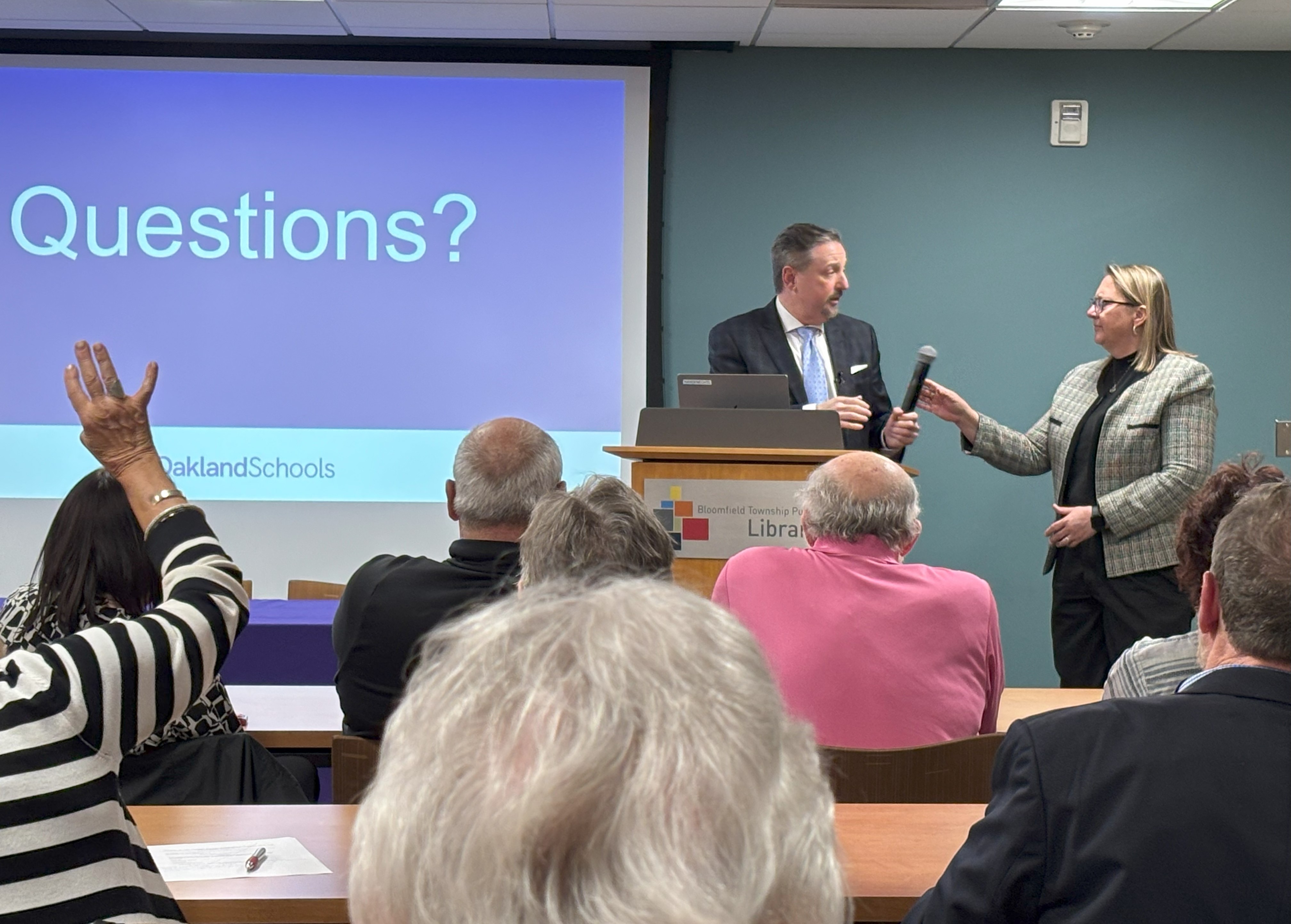 Superintendent Ken Gutman and Legislative Director Lisa Hansknecht from Oakland Schools