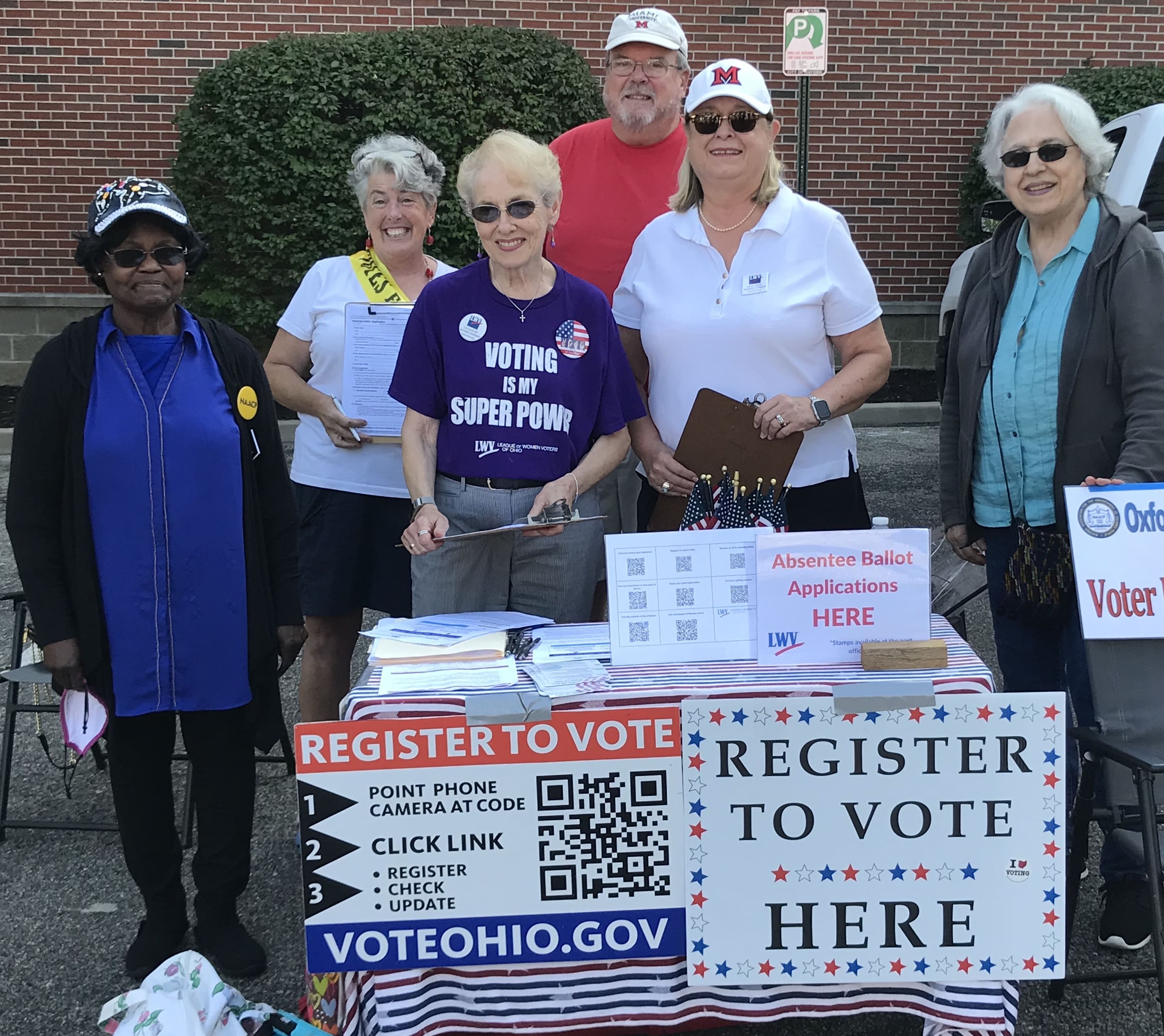 Voter registration table at Oxford farmers market in the fall of 2023