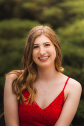 Delaney Zimmer headshot