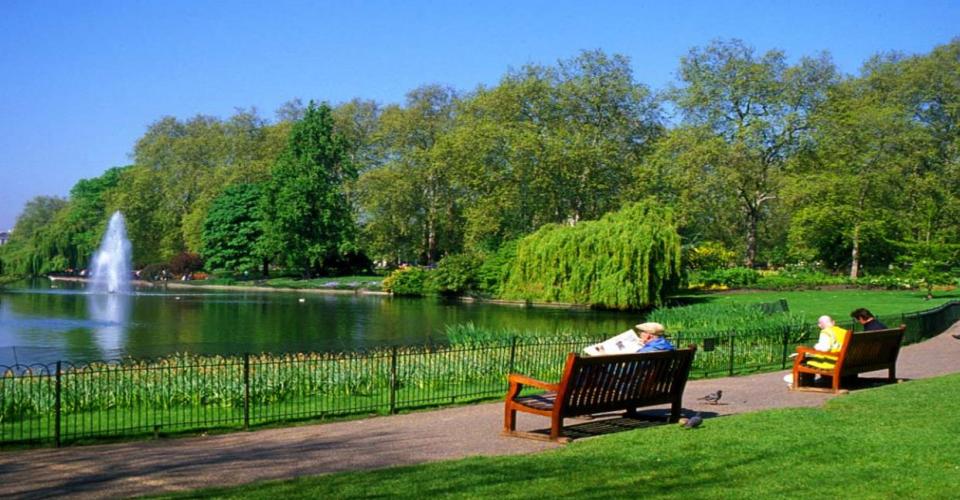 park picture picture of park with fountain in lake