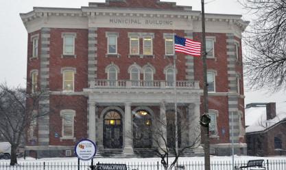 Curtis Hall