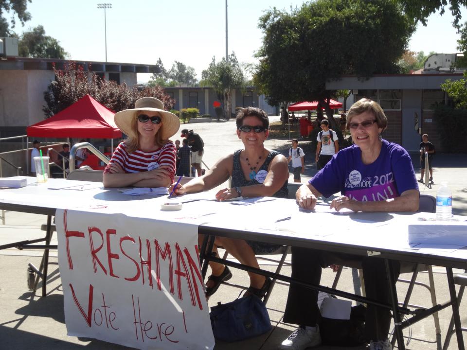 High School Mock Election League members assist with a mock elction at Claremont High School to encourage voter engagement.