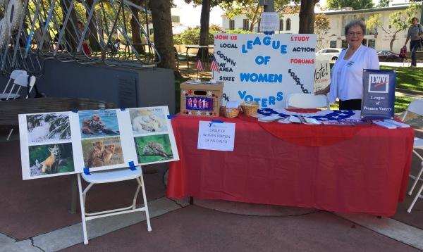 Jeannie Lythcott staffing the LWVPA table at the City of Palo Alto/YMCA Health Fair on Sept. 23, 2017