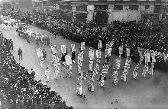 Photo of 1913 Women's Suffrage March