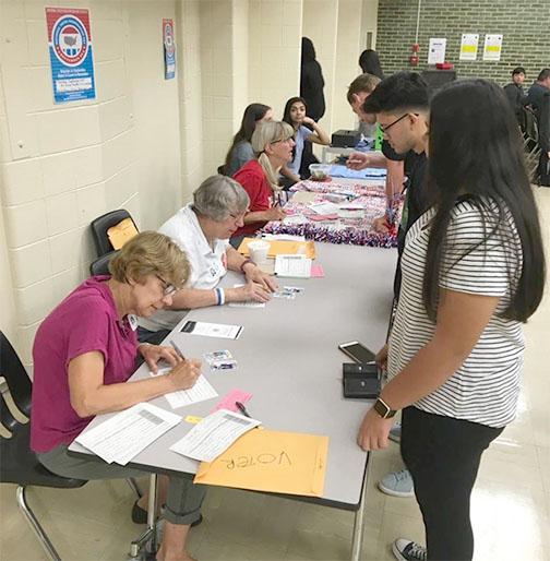 Registering Students to Vote Registering Students to Vote
