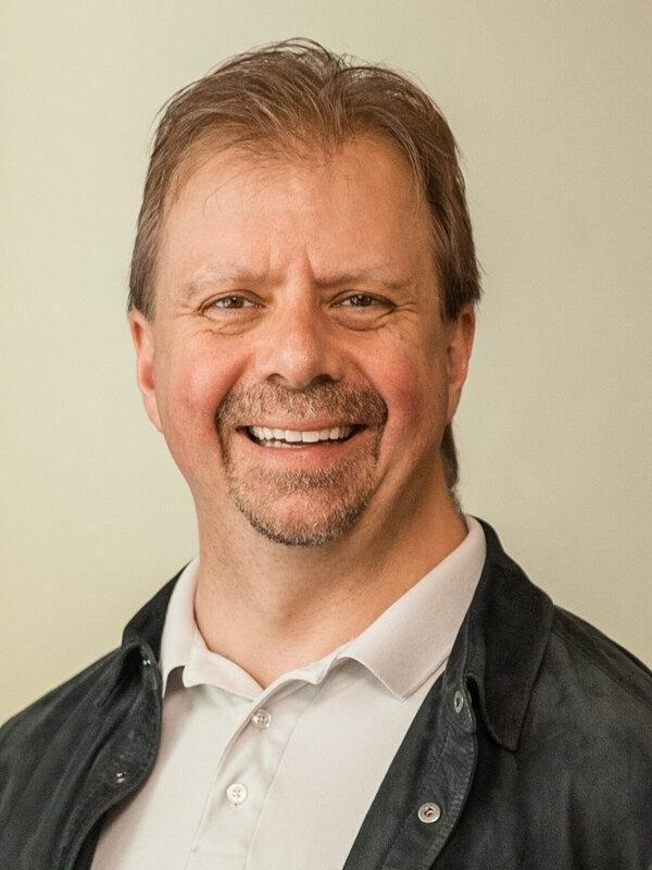 Adam Murphy headshot