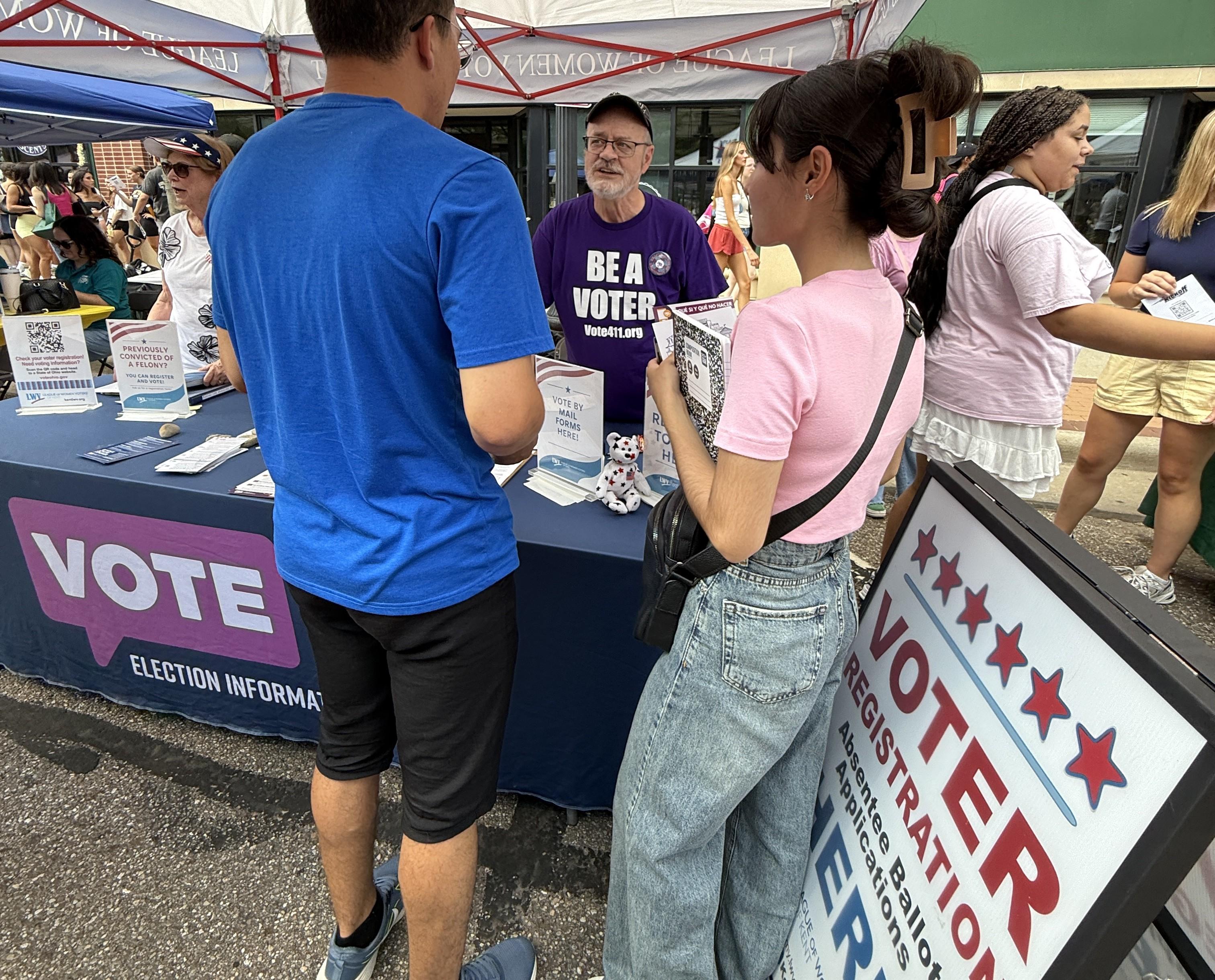 Voter registration downtown Kent