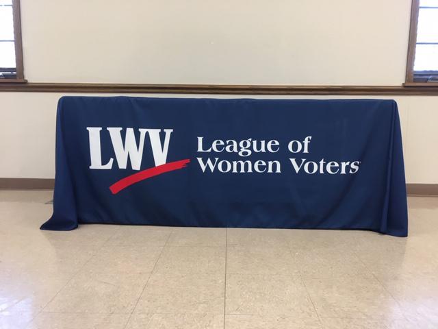 LWV Table throw