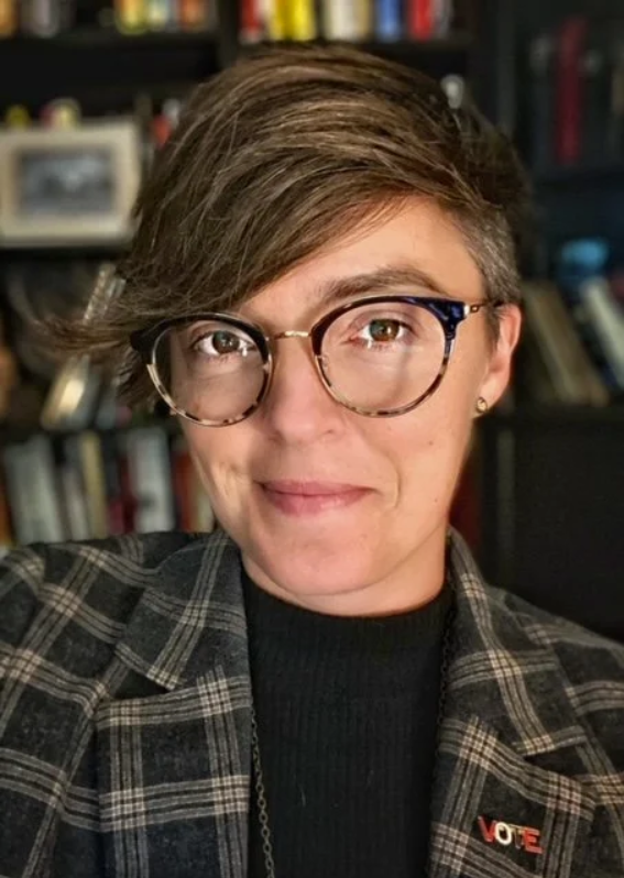 Mara Suttmann-Lea Headshot