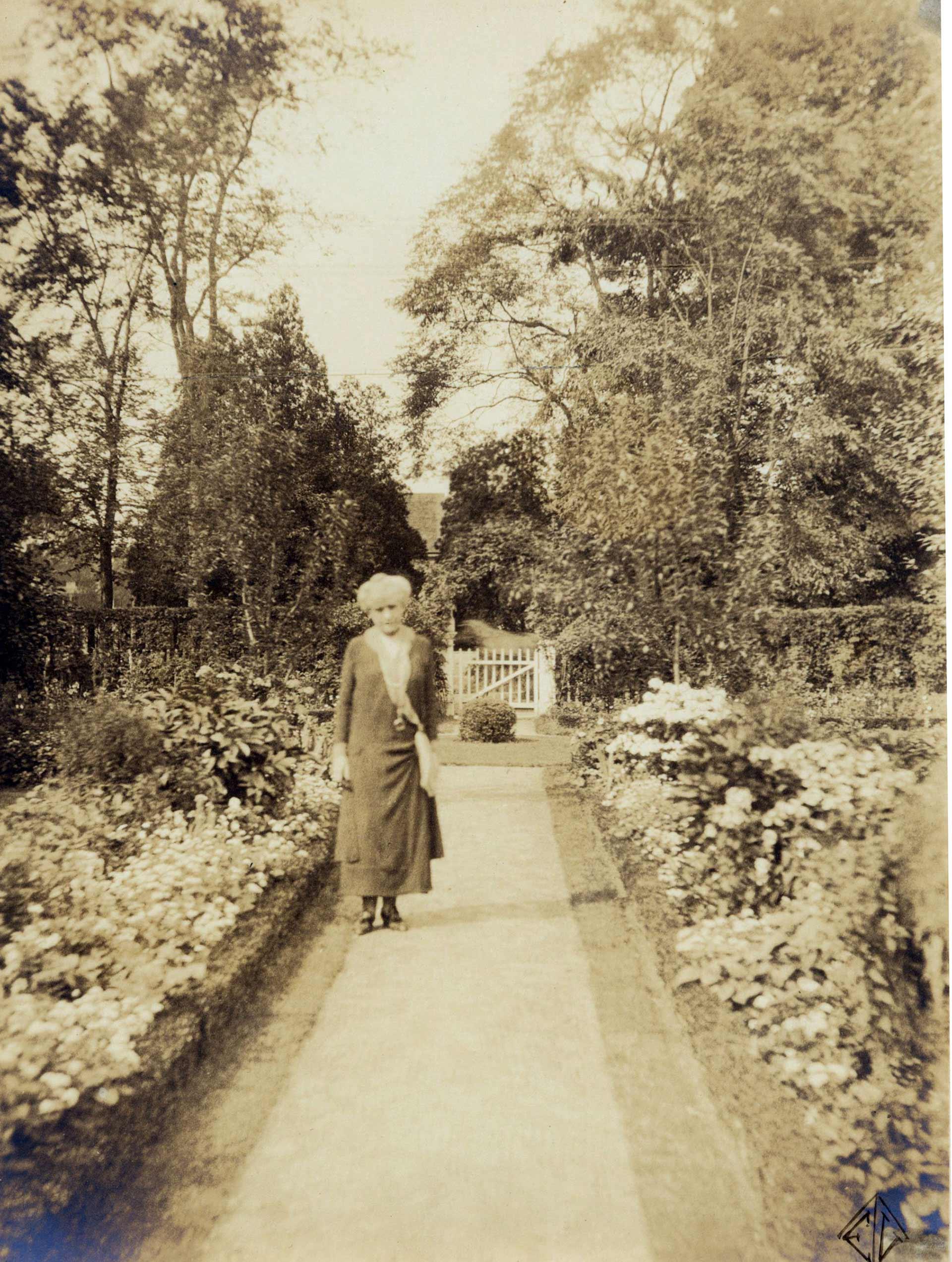 Vintage Photo Edna L Tyler in a park