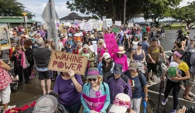 Rally-in-Hawaii-Wahine-Power