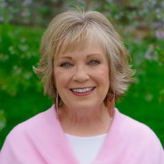(headshot photo of author Constance Hays Matsumoto)