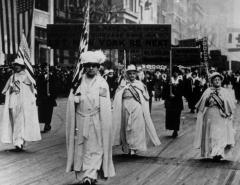 Suffrage parade 1917