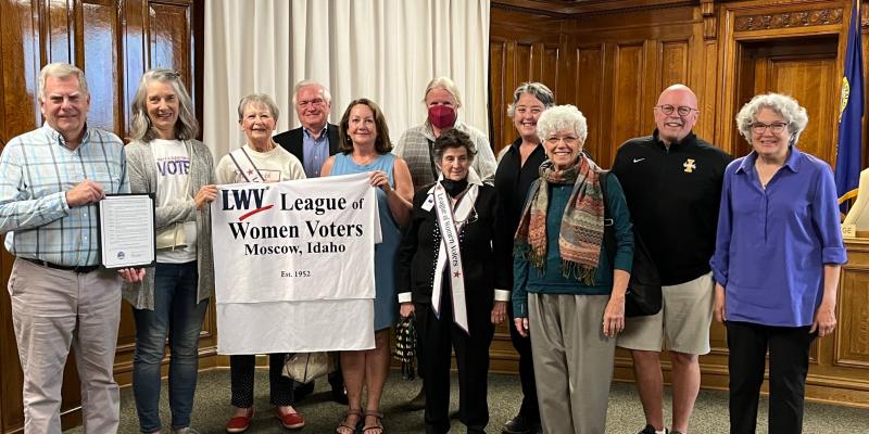 LWV Moscow Members with Moscow Mayor Art Bettge