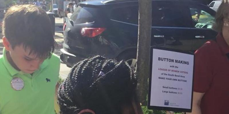 Engaging Future Voters ... Engaging Future Voters ...