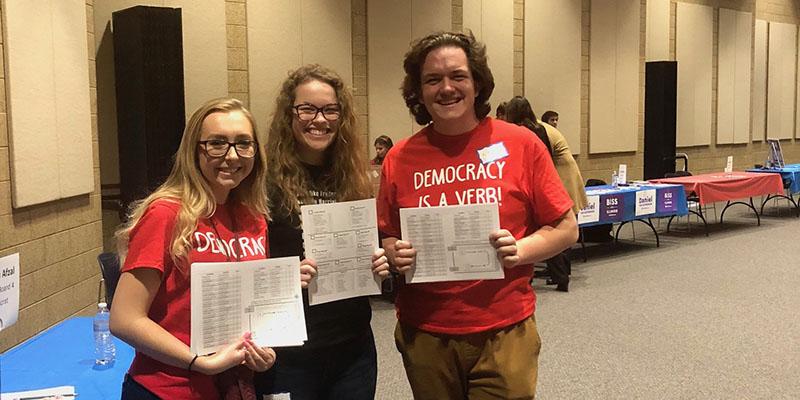 Students at Candidates Meet and Greet