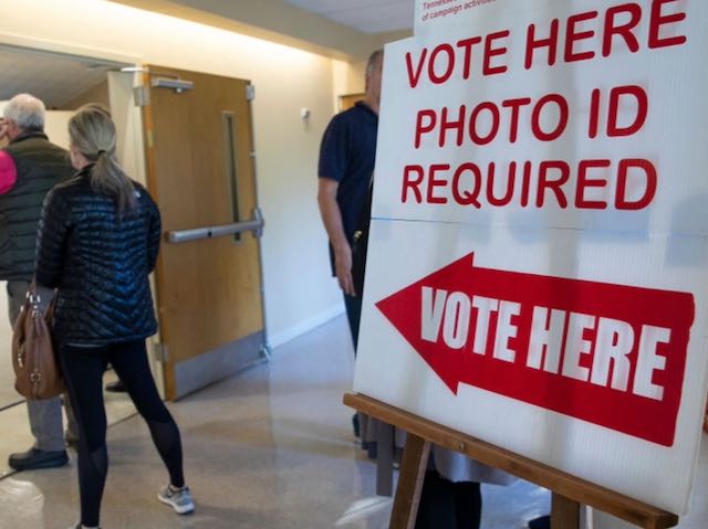 Photo of Vote Here sign 