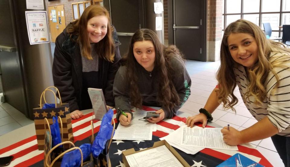 students registering to vote